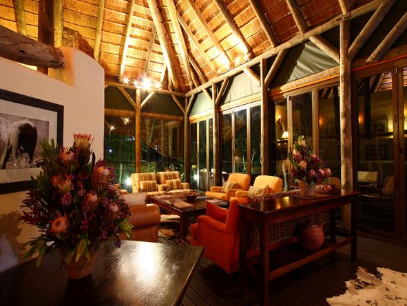 Bayethe Tented Lodge - Lounge 